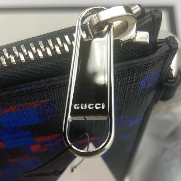 Gucci #628480 GG Supreme Space Macro-GG Pouch/Clutch - Picture 6 of 9